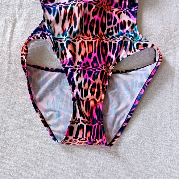 VENUS Pink Panther Monokini / One Piece Swimsuit, Size 6 - Picture 11 of 16